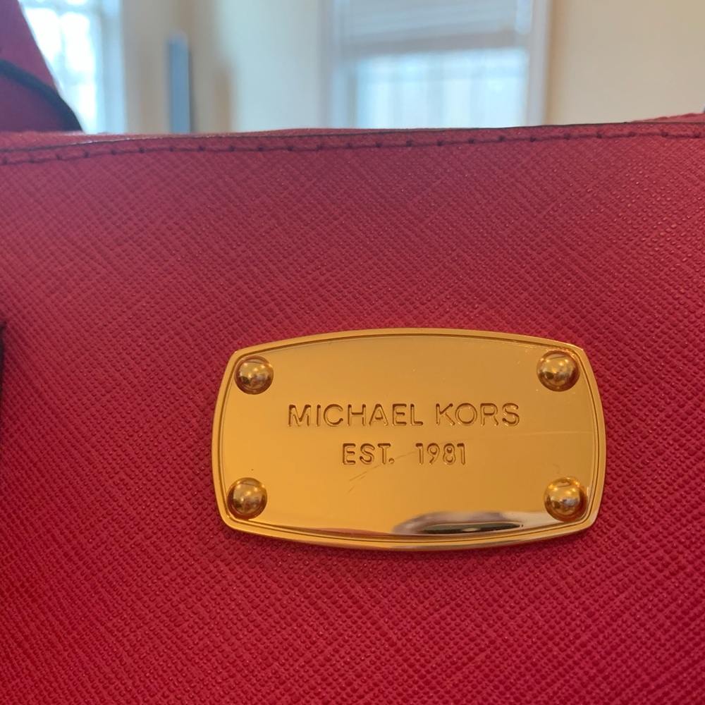 Michael kors satchel - Picture 3 of 6